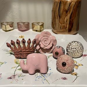 Adorable set of knobs & pulls